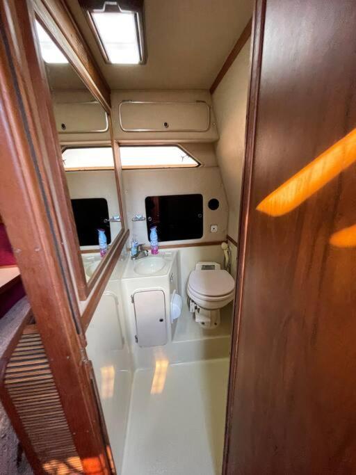 Private Yacht On Catskill Creek Exterior foto